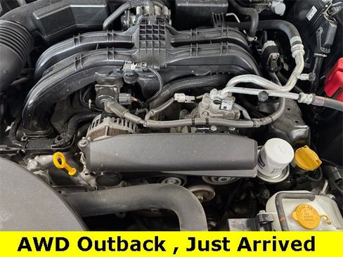 Used 2022 Subaru Outback Premium image 10