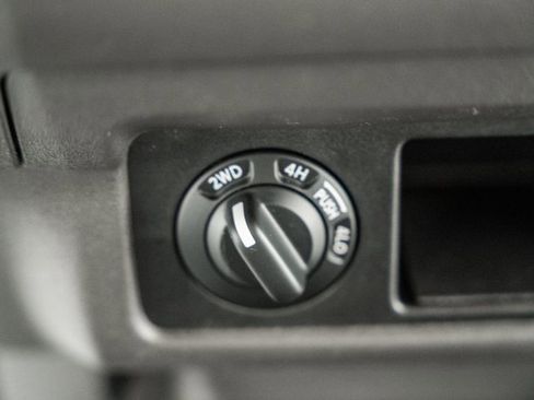 Used 2006 Nissan Frontier LE image 27