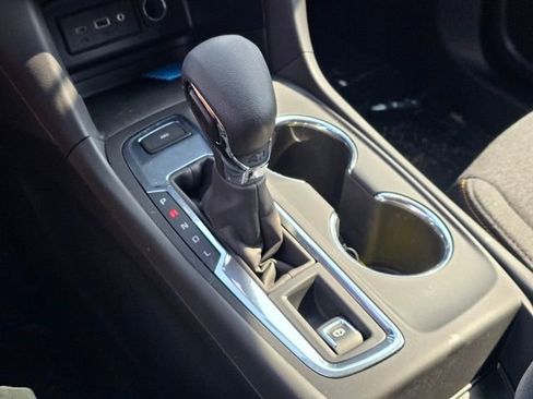 Used 2023 Chevrolet Equinox LT image 35