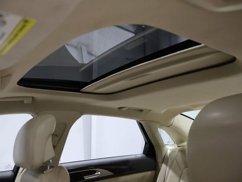 Used 2013 Lincoln MKZ image 11