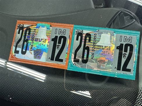 Used 2017 Volkswagen Tiguan S image 19