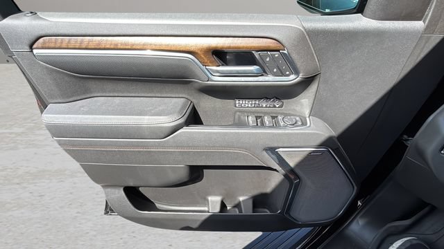 Used 2026 Chevrolet Silverado 1500 High Country AWD/4WD image 17
