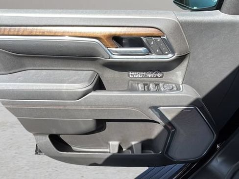 Used 2026 Chevrolet Silverado 1500 High Country AWD/4WD image 17