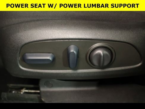 Used 2023 Chevrolet Equinox LT image 6