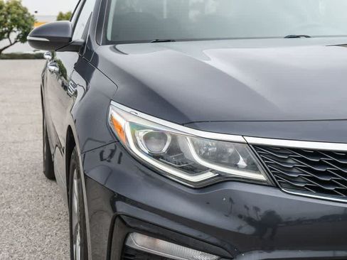 Used 2019 Kia Optima LX FWD image 4