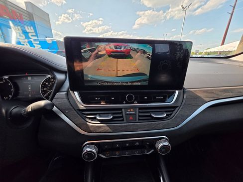 Used 2024 Nissan Altima 2.5 SV w/ SV Premium Package FWD image 20