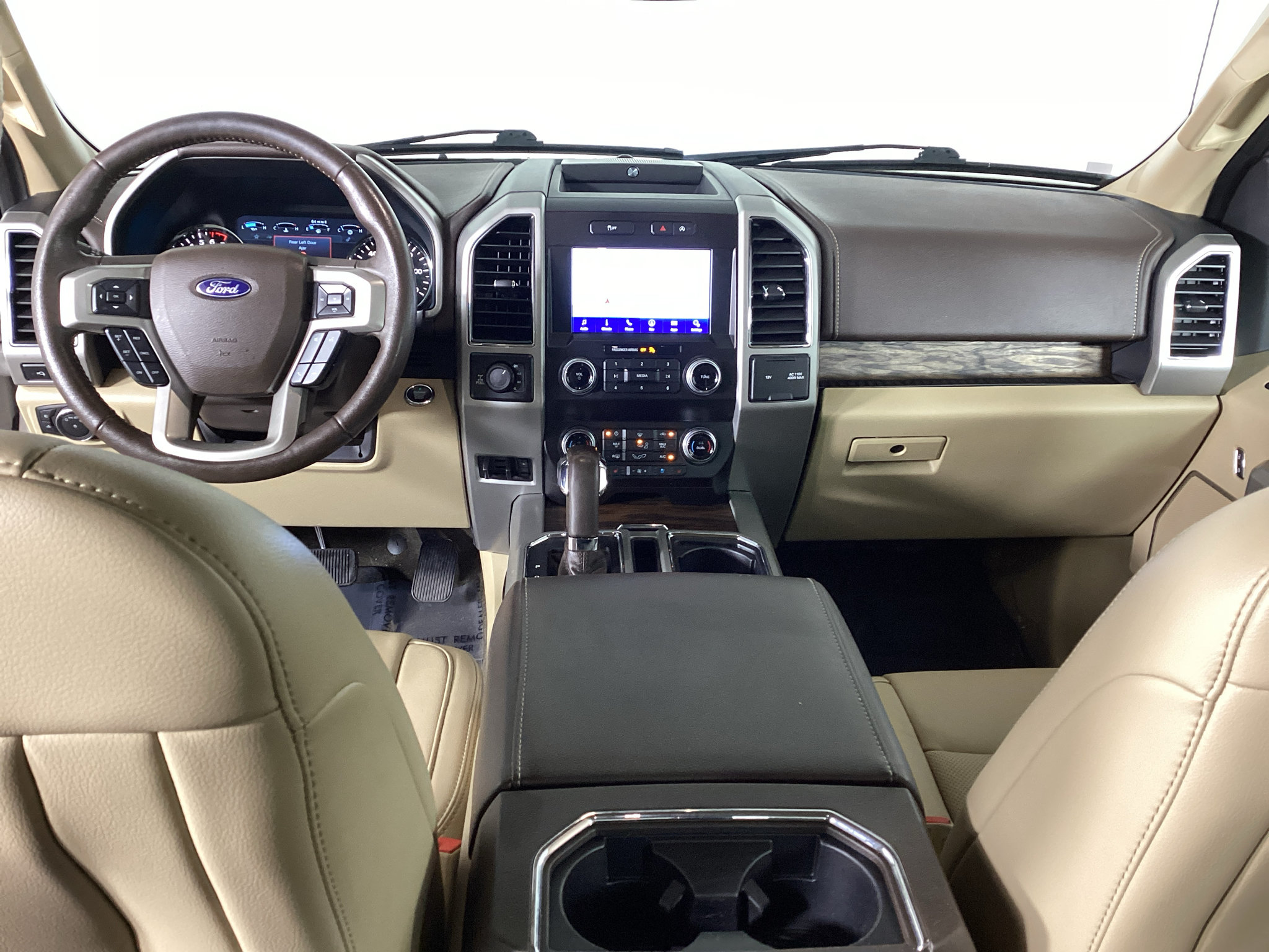 Used 2019 Ford F150 Lariat w/ Equipment Group 502A Luxury AWD/4WD image 18