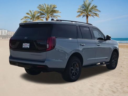 Used 2025 Ford Expedition Tremor AWD/4WD image 8