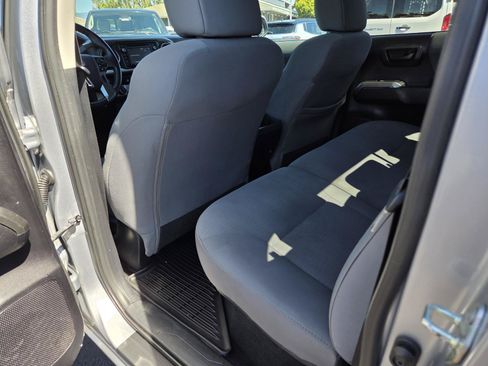 Used 2019 Toyota Tacoma SR5 AWD/4WD image 14