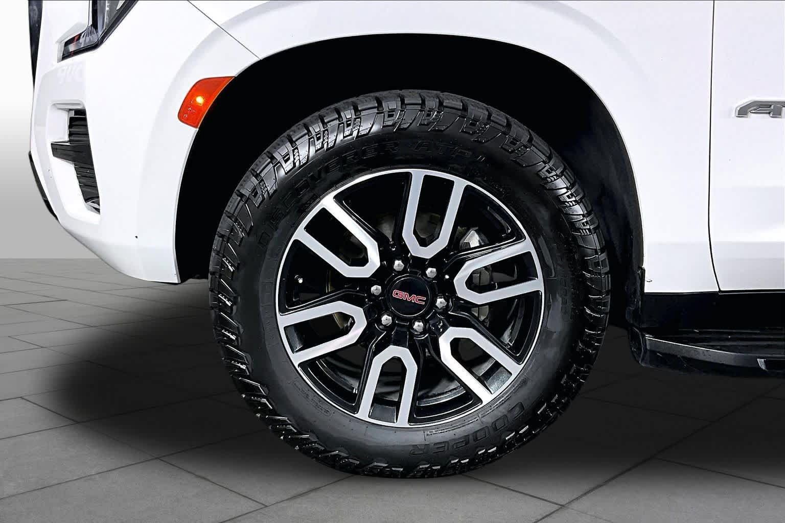Certified 2023 GMC Yukon AT4 AWD/4WD image 11