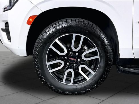 Used 2023 GMC Yukon AT4 AWD/4WD image 11
