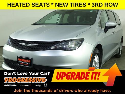 Used 2023 Chrysler Voyager LX FWD image 1