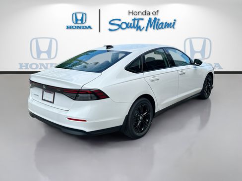 New 2025 Honda Accord SE image 6