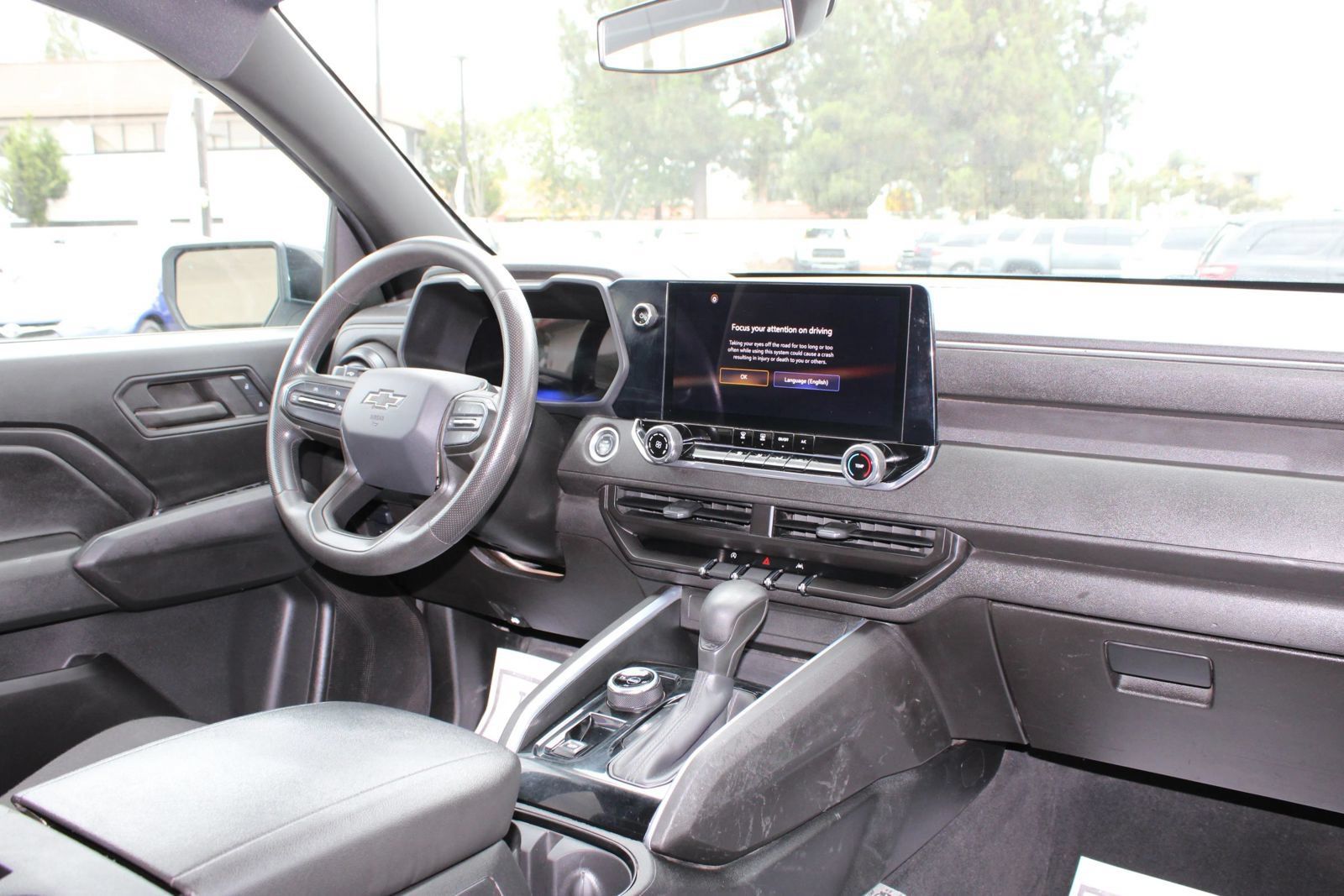 Used 2024 Chevrolet Colorado Trail Boss w/ Technology Package AWD/4WD image 9