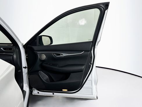 Used 2024 INFINITI QX50 Sport image 33