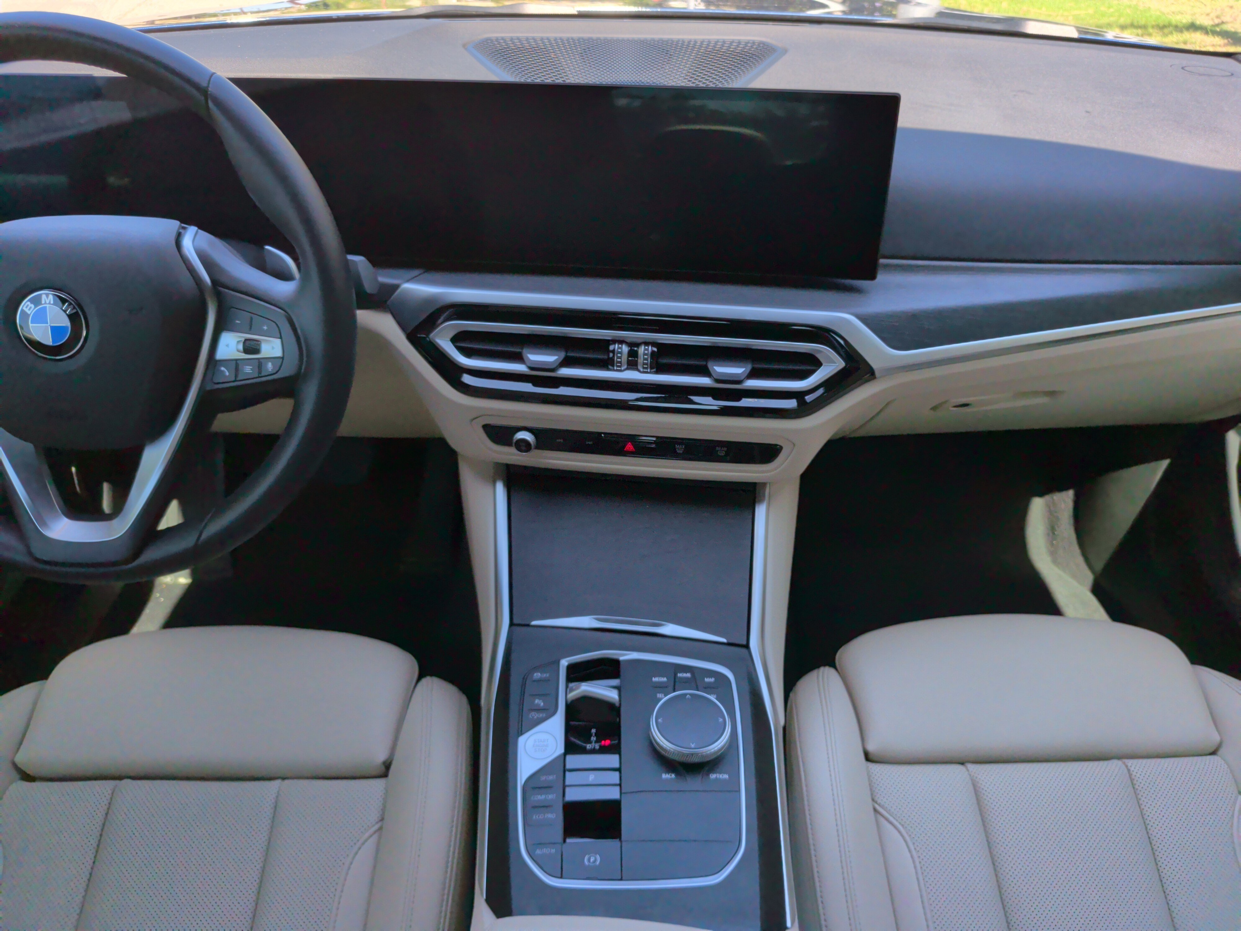 Certified 2024 BMW 330i Sedan w/ Convenience Package RWD image 32