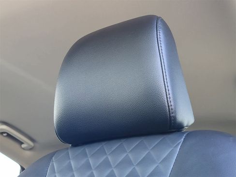 Used 2024 Ford Edge Titanium image 13