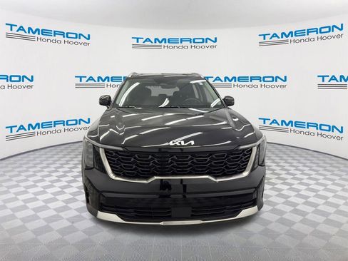 Used 2024 Kia Sorento S image 8