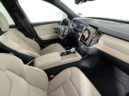 Used 2026 Volvo XC90 B5 Core image 21