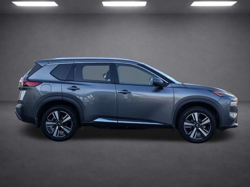 Used 2022 Nissan Rogue SL FWD image 3