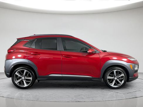 Used 2021 Hyundai Kona Ultimate w/ Cargo Package AWD/4WD image 2