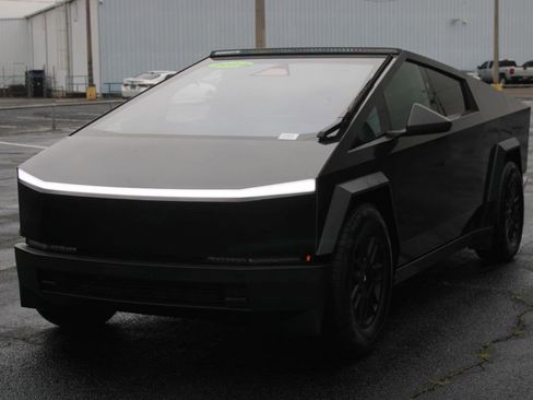 Used 2024 Tesla Cybertruck Cyberbeast AWD/4WD image 2
