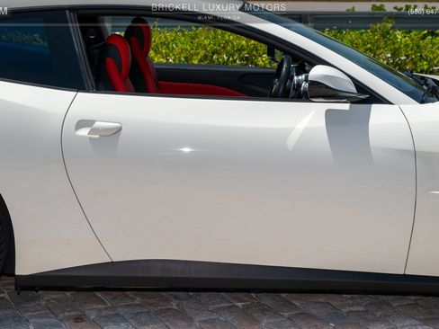 Used 2018 Ferrari GTC4Lusso T RWD image 55