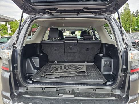 Certified 2022 Toyota 4Runner Limited AWD/4WD image 17