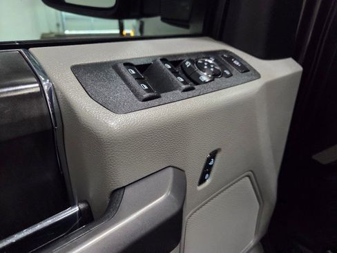 Used 2020 Ford F350 XLT w/ XLT Premium Package AWD/4WD image 36