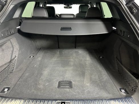 Used 2023 Audi e-tron Premium w/ Convenience Plus Package image 29