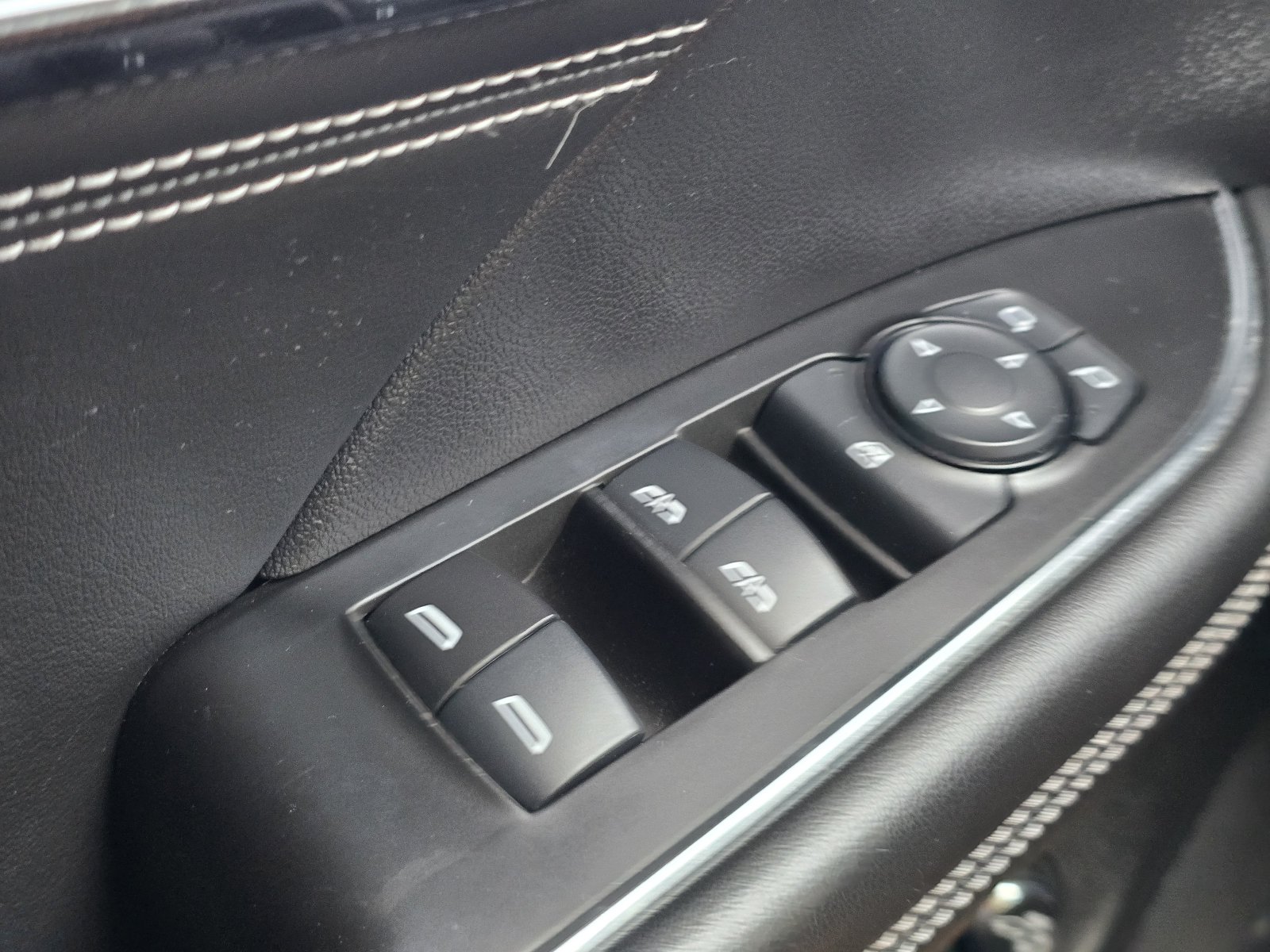 Used 2022 Buick Envision Preferred FWD image 24