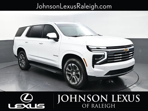 Used 2026 Chevrolet Tahoe LT RWD image 3
