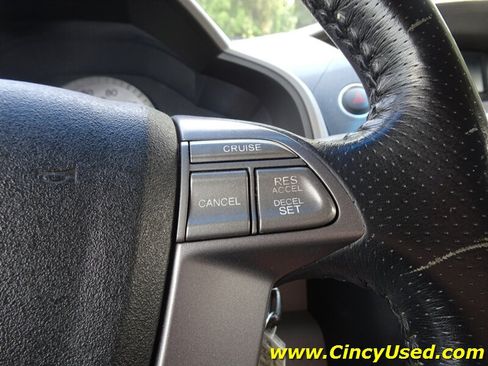Used 2010 Honda Pilot EX-L image 24