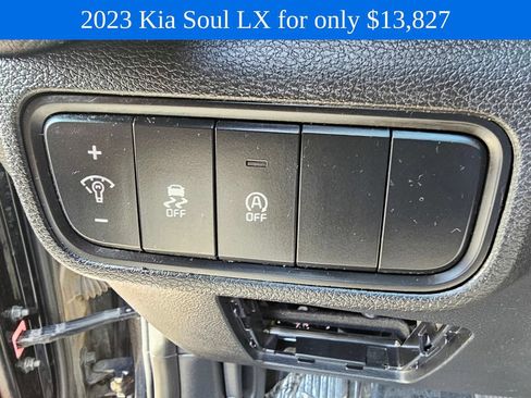 Used 2023 Kia Soul LX w/ LX Technology Package FWD image 23