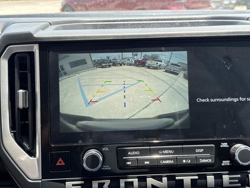 Used 2025 Nissan Frontier SV AWD/4WD image 25