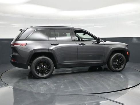 New 2026 Jeep Grand Cherokee Altitude AWD/4WD image 13