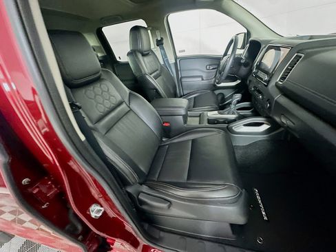 Used 2024 Nissan Frontier SL w/ Technology Package image 29