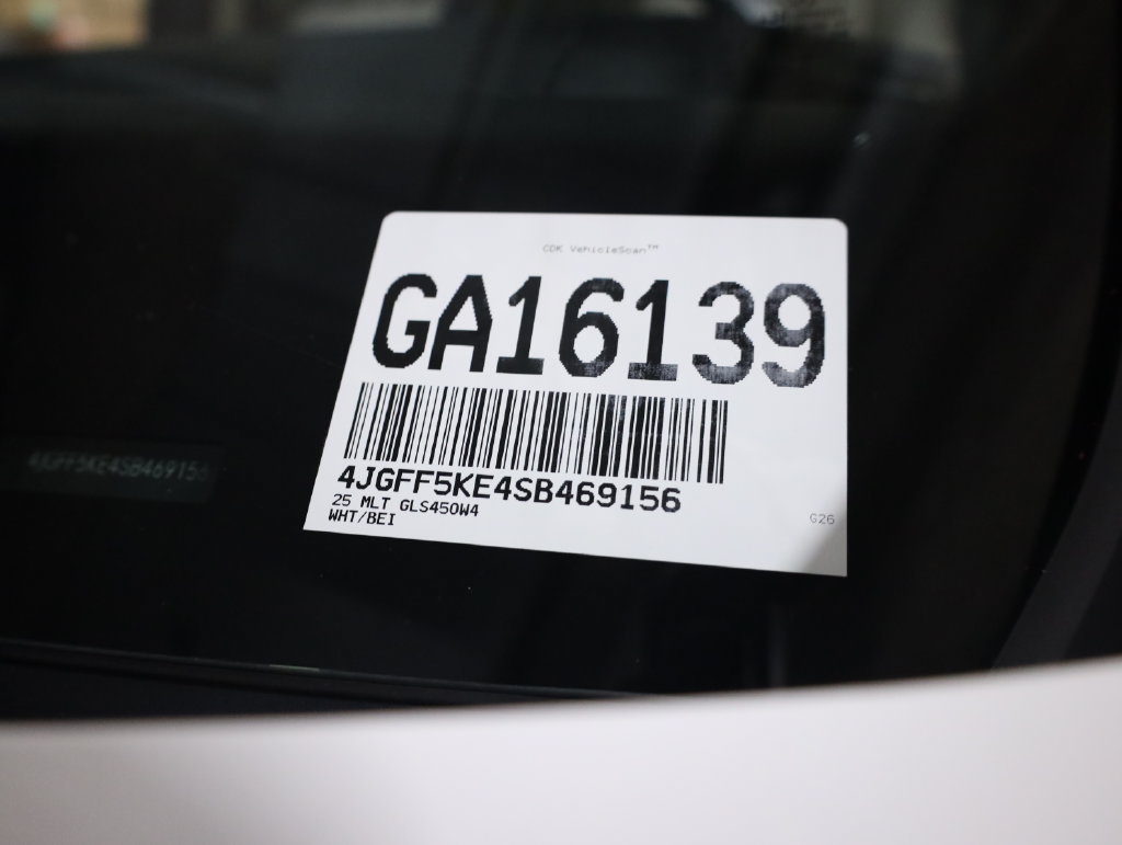 Used 2025 Mercedes-Benz GLS 450 4MATIC w/ AMG Line Exterior image 81