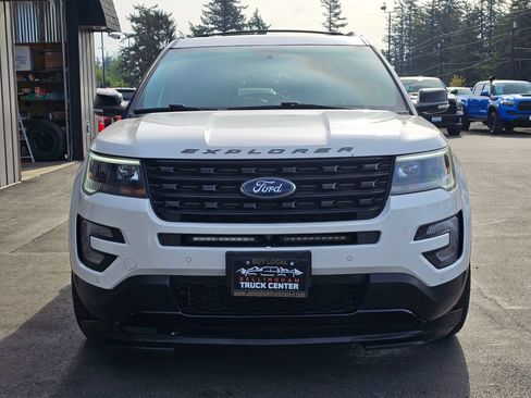 Used 2017 Ford Explorer Sport AWD/4WD image 8