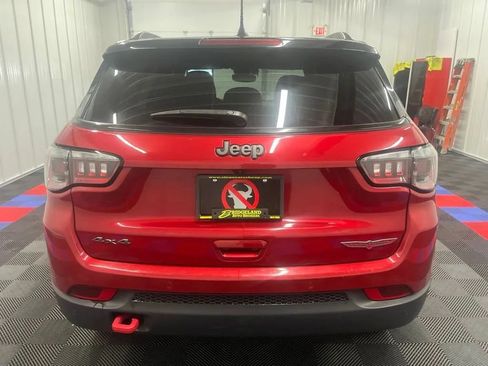 Used 2025 Jeep Compass Trailhawk AWD/4WD image 4
