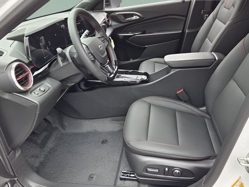 New 2026 Chevrolet Trax RS w/ Driver Confidence Package FWD image 9