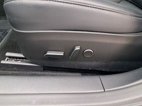 Used 2023 Tesla Model 3 Performance image 30