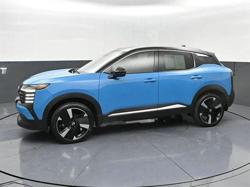 Certified 2025 Nissan Kicks SR FWD image 27