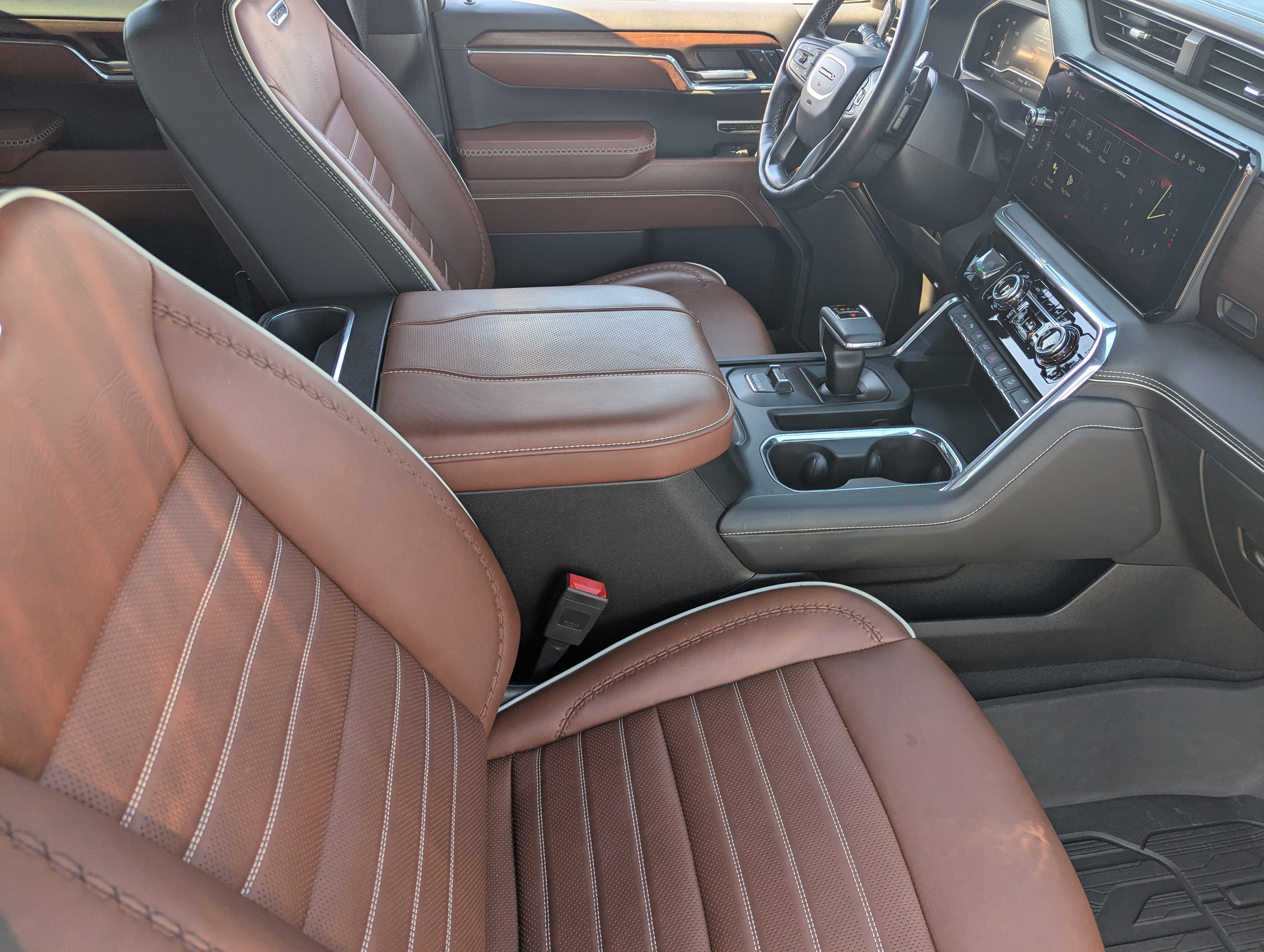 Used 2024 GMC Sierra 1500 Denali Ultimate AWD/4WD image 11