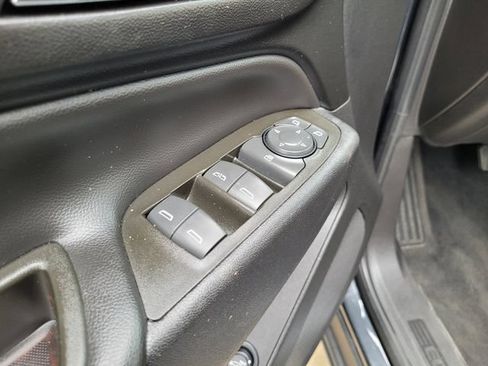 Used 2023 Chevrolet Equinox LT FWD image 26