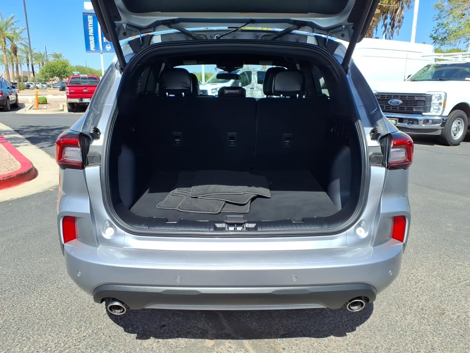 Certified 2024 Ford Escape ST-Line w/ Tech Pack #1 FWD image 16