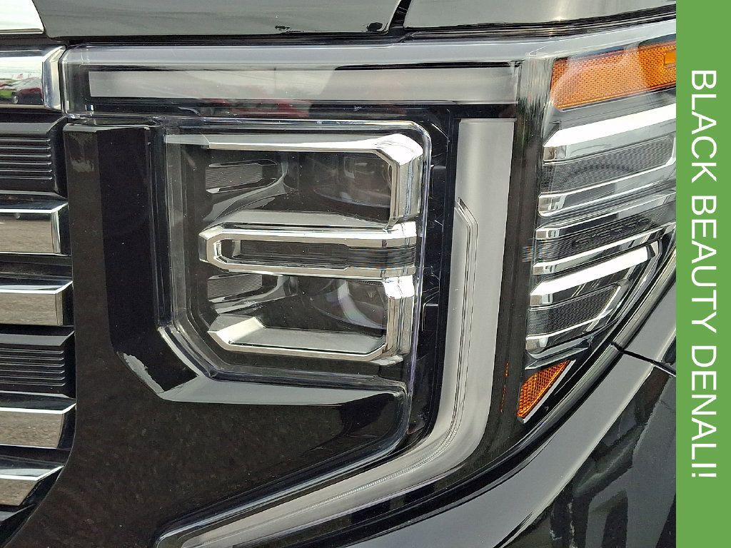 Certified 2021 GMC Sierra 1500 Denali w/ Denali Ultimate Package AWD/4WD image 9