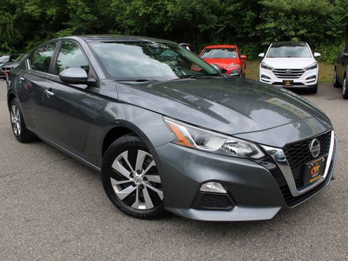 Used 2019 Nissan Altima 2.5 S FWD image 4