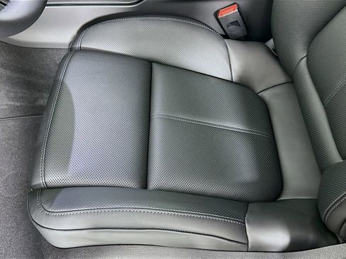 Certified 2026 Porsche Macan AWD/4WD image 20