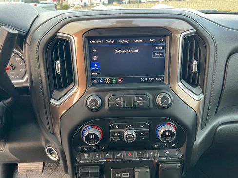 Used 2022 Chevrolet Silverado 2500 High Country image 34